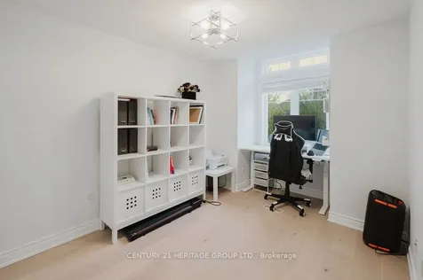 21 Thistle Avenue Richmond Hill ON L4E 0B7