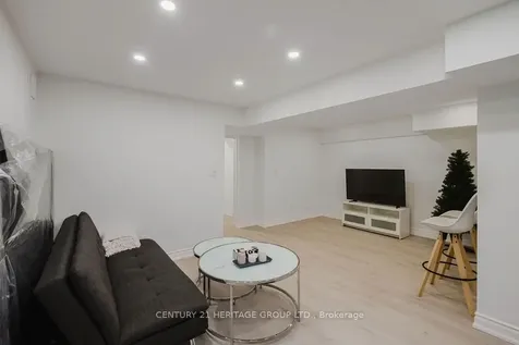 21 Thistle Avenue Richmond Hill ON L4E 0B7