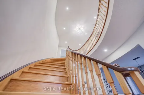 89 Rouge Bank Drive Markham ON L3S 4B6