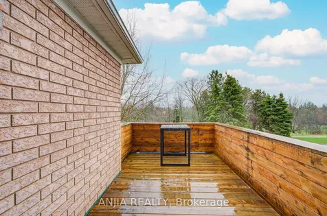 89 Rouge Bank Drive Markham ON L3S 4B6