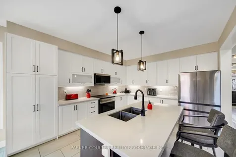 9 Mount Crescent Essa ON L0M 1B5