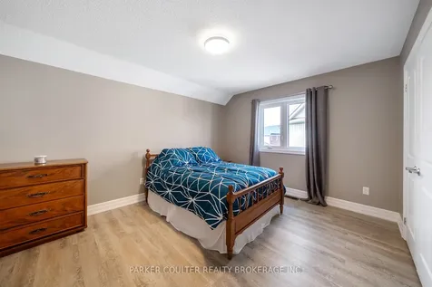 9 Mount Crescent Essa ON L0M 1B5