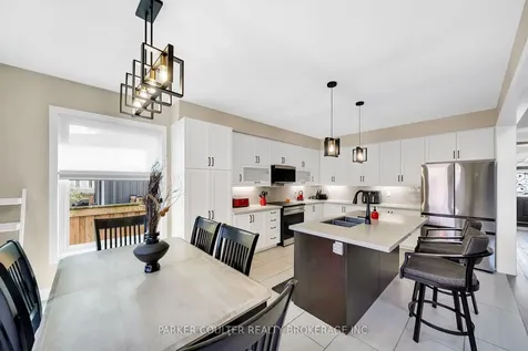 9 Mount Crescent Essa ON L0M 1B5
