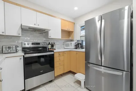 161 Cottonwood Court Markham ON L3T 5W9