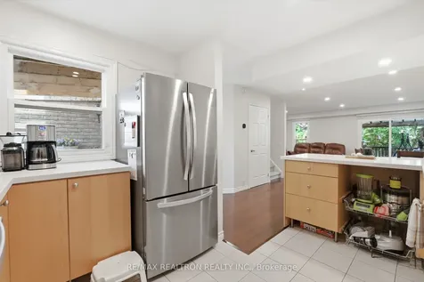 161 Cottonwood Court Markham ON L3T 5W9