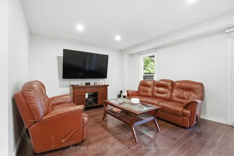161 Cottonwood Court Markham ON L3T 5W9