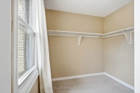 161 Cottonwood Court Markham ON L3T 5W9