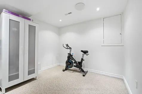 161 Cottonwood Court Markham ON L3T 5W9
