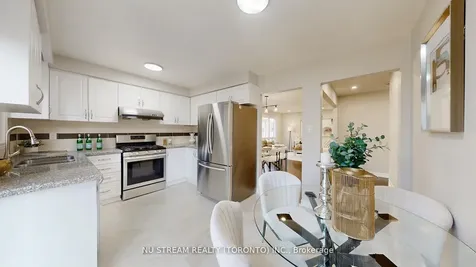 26 Trothen Circle Markham ON L3P 4H5
