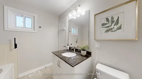 26 Trothen Circle Markham ON L3P 4H5