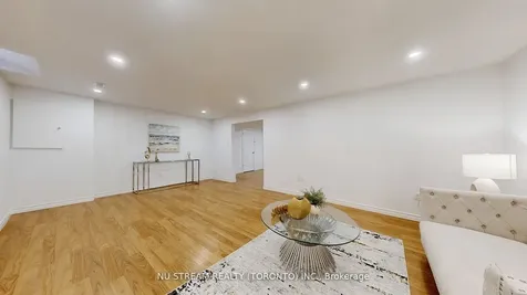 26 Trothen Circle Markham ON L3P 4H5