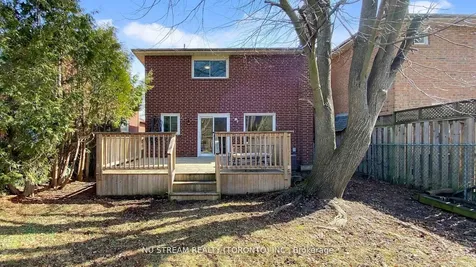 26 Trothen Circle Markham ON L3P 4H5