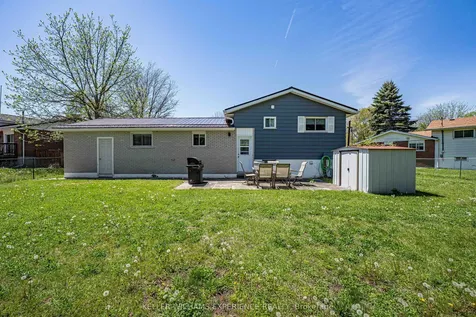 27 Larkdale Crescent Essa ON L0M 1B0