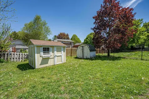 27 Larkdale Crescent Essa ON L0M 1B0