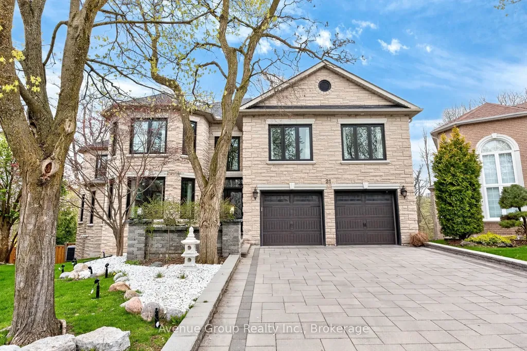 21 Palace Court Richmond Hill ON L4B 4C3