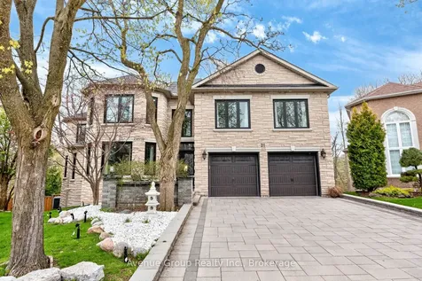 21 Palace Court Richmond Hill ON L4B 4C3