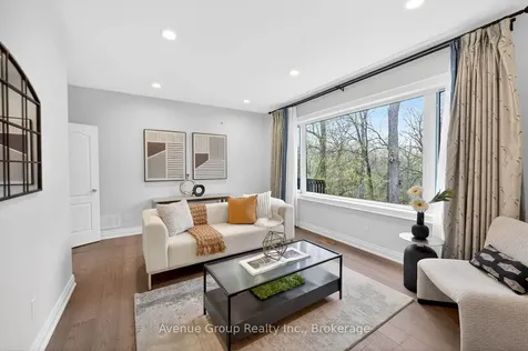 21 Palace Court Richmond Hill ON L4B 4C3