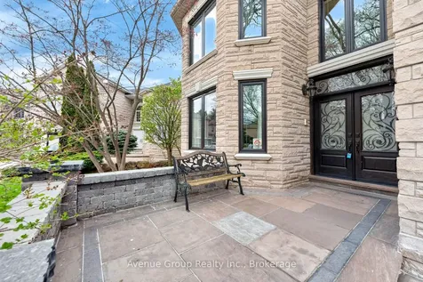 21 Palace Court Richmond Hill ON L4B 4C3
