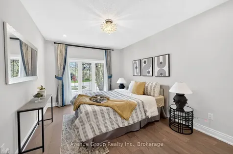 21 Palace Court Richmond Hill ON L4B 4C3