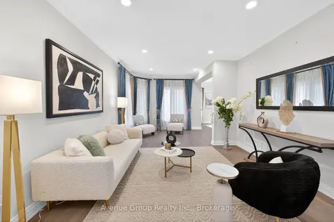 21 Palace Court Richmond Hill ON L4B 4C3
