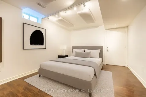 32 Rock Elm Court Vaughan ON L6A 4C2