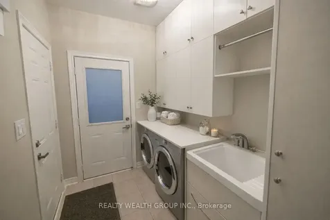 32 Rock Elm Court Vaughan ON L6A 4C2