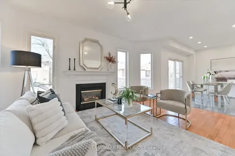 20 Fortune Crescent Richmond Hill ON L4S 1S5