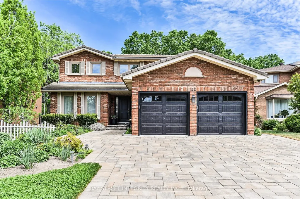 42 Sycamore Drive Markham ON L3T 5V6