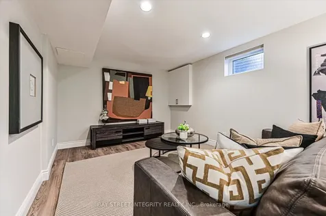 42 Sycamore Drive Markham ON L3T 5V6