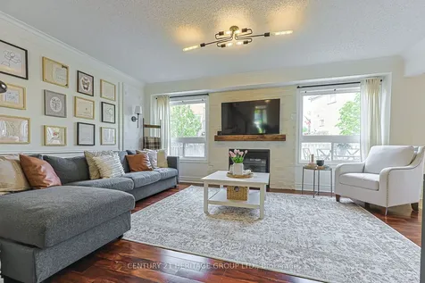 996 Oaktree Crescent Newmarket ON L3X 2Z2