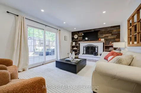 182 Carlton Road Markham ON L3R 3L8