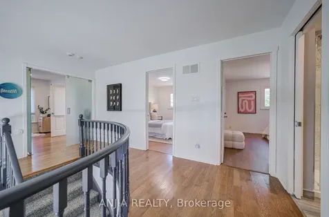 182 Carlton Road Markham ON L3R 3L8