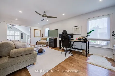 182 Carlton Road Markham ON L3R 3L8