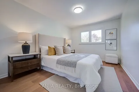 182 Carlton Road Markham ON L3R 3L8