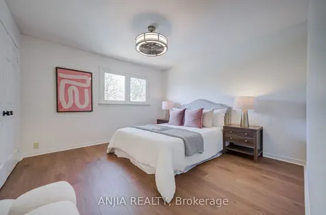 182 Carlton Road Markham ON L3R 3L8