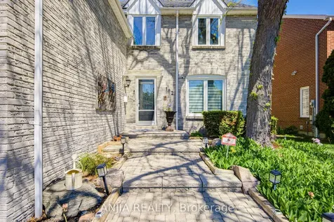 182 Carlton Road Markham ON L3R 3L8