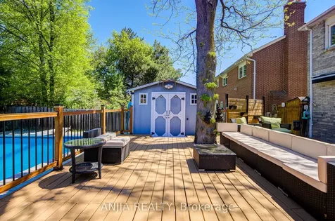 182 Carlton Road Markham ON L3R 3L8
