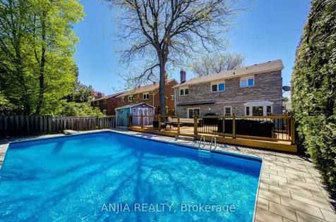 182 Carlton Road Markham ON L3R 3L8