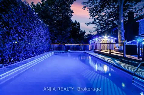 182 Carlton Road Markham ON L3R 3L8