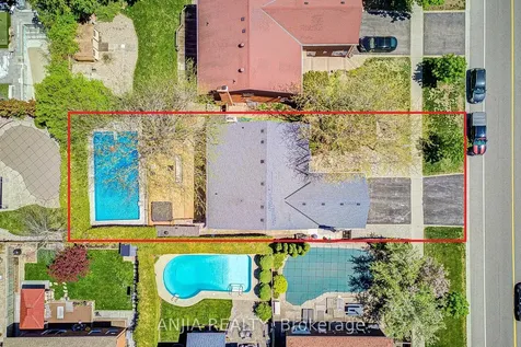 182 Carlton Road Markham ON L3R 3L8