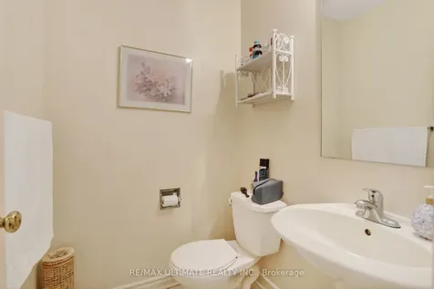 9 Avoca Drive Markham ON L3R 8X9