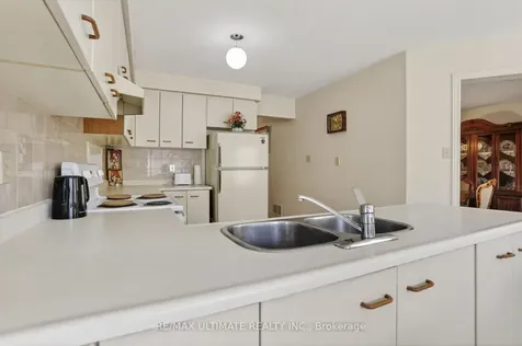 9 Avoca Drive Markham ON L3R 8X9