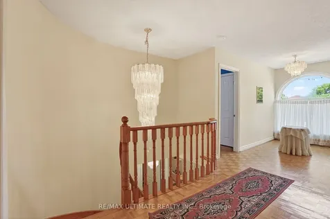9 Avoca Drive Markham ON L3R 8X9