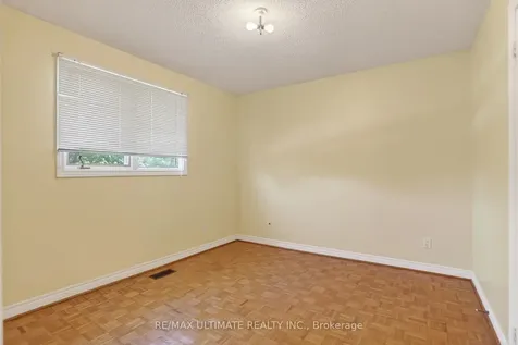 9 Avoca Drive Markham ON L3R 8X9