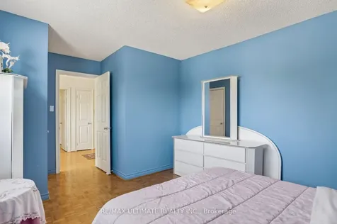9 Avoca Drive Markham ON L3R 8X9
