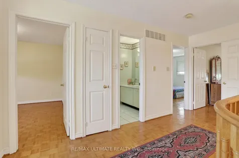 9 Avoca Drive Markham ON L3R 8X9