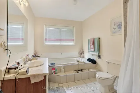9 Avoca Drive Markham ON L3R 8X9