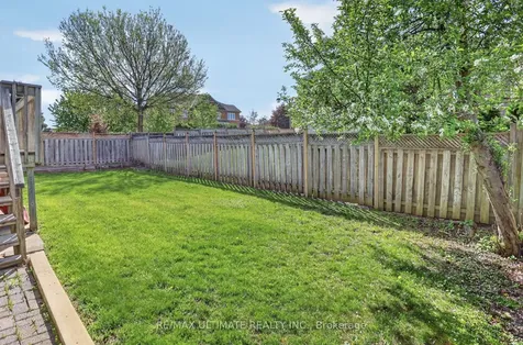 9 Avoca Drive Markham ON L3R 8X9