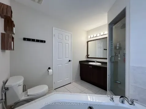 49 Liberty Crescent Bradford West Gwillimbury ON L3Z 0P5