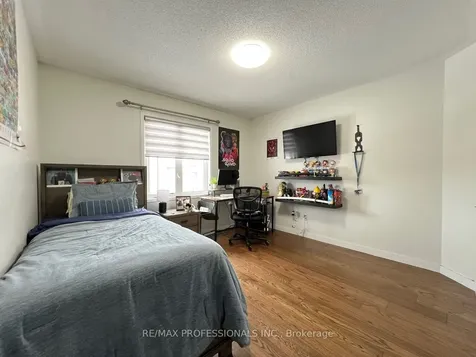 49 Liberty Crescent Bradford West Gwillimbury ON L3Z 0P5